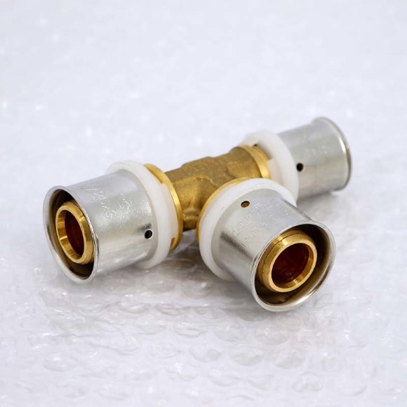 Тройник пресс UNI-FITT 26х26х20 Тройник пресс UNI-FITT 26х26х20