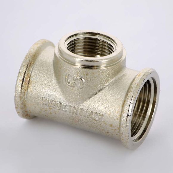 Тройник В никелированный UNI-FITT 1"x3/4"x1" Тройник В никелированный UNI-FITT 1"x3/4"x1"