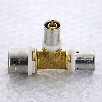 Тройник пресс UNI-FITT 26х16х20 Тройник пресс UNI-FITT 26х16х20