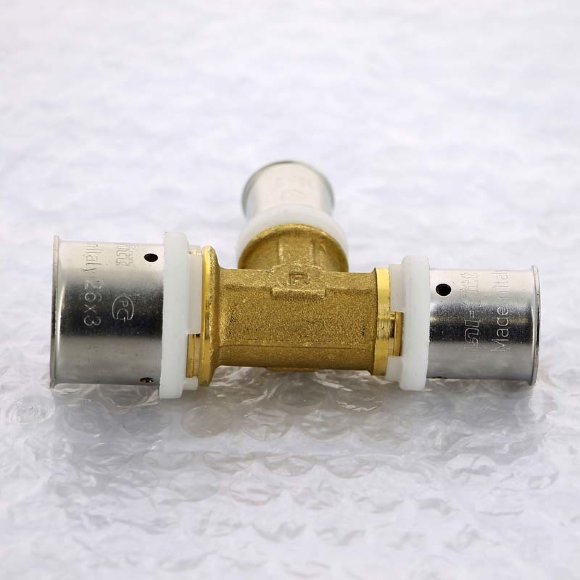 Тройник пресс UNI-FITT 26х16х20 Тройник пресс UNI-FITT 26х16х20